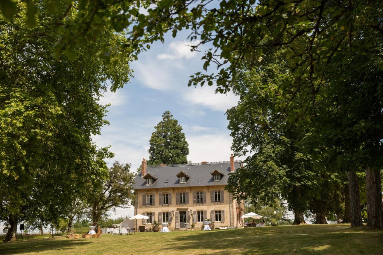 Domaine De Savigny Bed & Breakfast Saint-Saulge Bagian luar foto